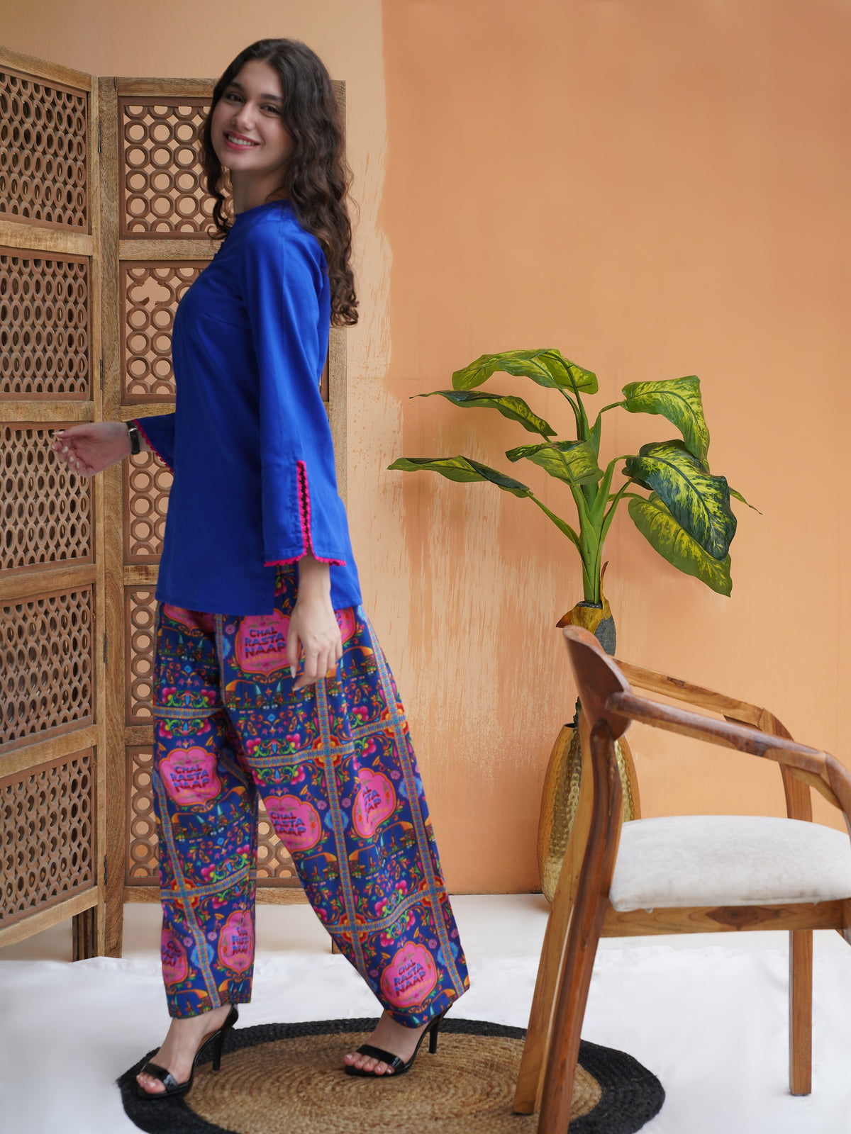 Chal Rasta Naap Kurta Set